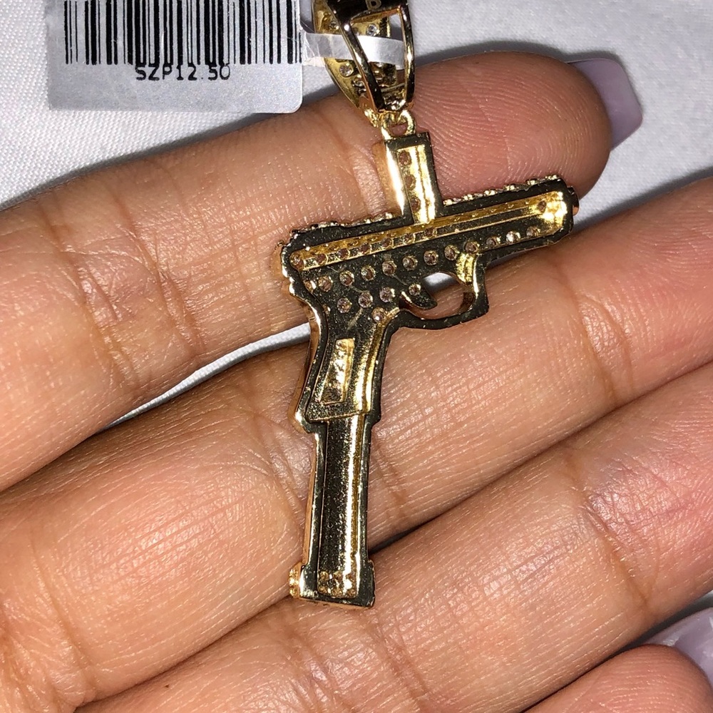 Iced out gun pendant for men, best gift for gun collectors, men hiphop jewelry - Picture 7 of 7